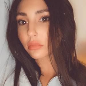 Meet your Posher, Lina